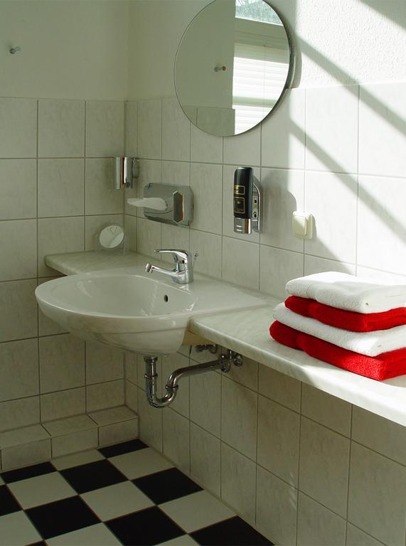Hotel Altes Hafenhaus Rostock Ruang foto